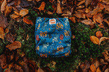 Load image into Gallery viewer, Fox and the fawn