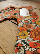 Load image into Gallery viewer, Blooming Gorgeous Leggings
